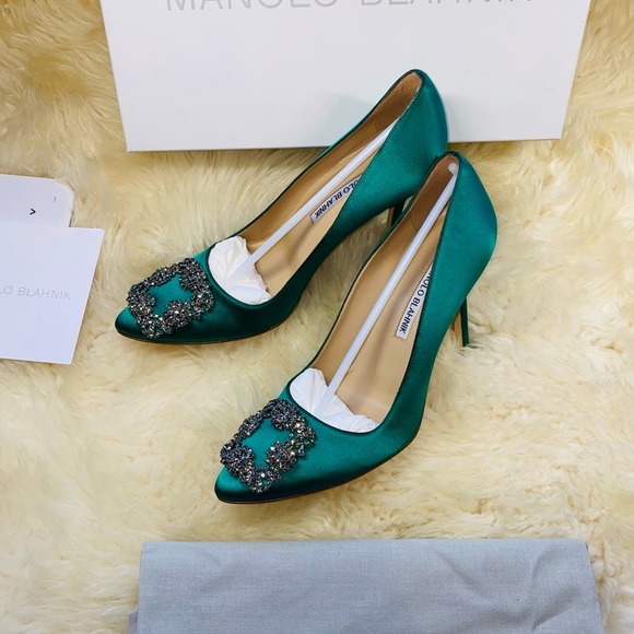 New with box authentic Manolo Blahnik hangisi heels - Picture 1 of 16